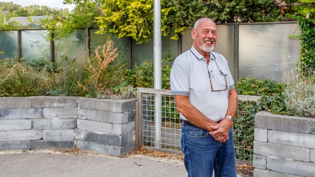 Weer een voetbal tegen het glas, maar Paul wil geen boeman zijn -  rodi.nl/rozenburg/l/41…