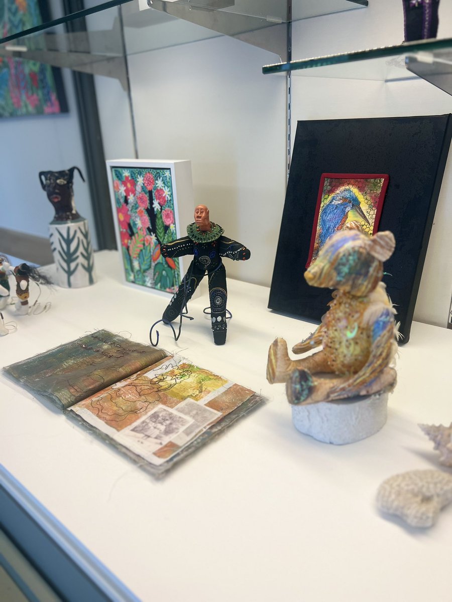 If you’re dreaming of an Indian summer get transported to even warmer climes as Life Within Landscapes brings a glimpse of the Caribbean to Cambridge <a href="/WolfsonCam/">Wolfson College</a> <a href="/ArtCambridgeUK/">Cambridge Art</a> beautifully curated by Wolfson Fellow Dr Anna Dempster.Exhibition open until 13th October at weekends