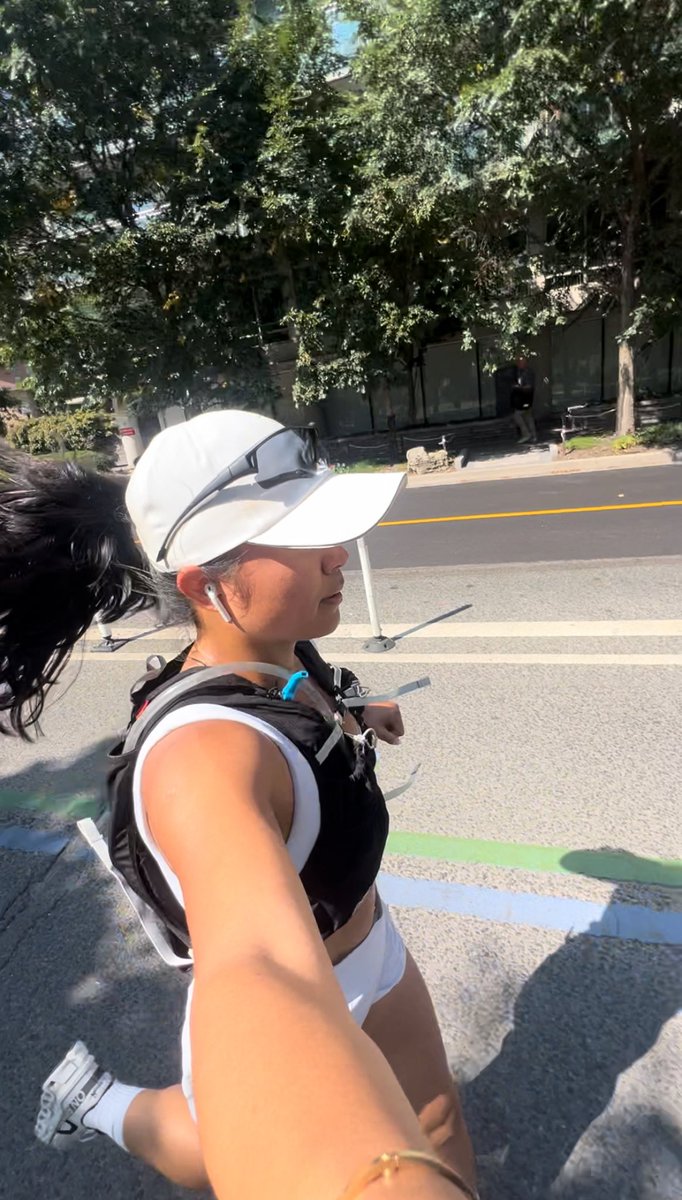 Jenevieve Narbay tweet media