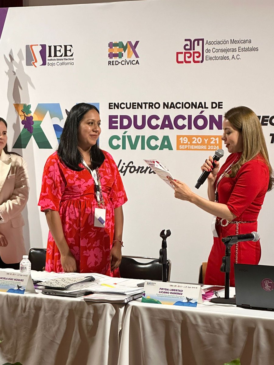 AMCEE_Mx's tweet photo. En nuestra reciente Asamblea General, #AMCEE realizó la rotación de Presidencia y Vicepresidencia del Consejo Directivo 2023-2025, por lo que @g_diazv fue nombrada presidenta 👩

Así reafirmamos nuestro compromiso con la participación política de las mujeres en #México. https://t.co/ree2cd6yxN