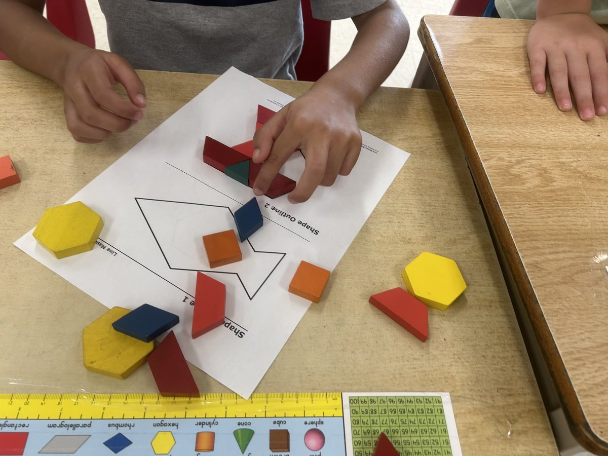 Mrs. Kim's Class (@mrskimsclass1) on Twitter photo Exploring more math manipulatives to make pictures. <a href="/SCDSB_Schools/">Simcoe County District School Board</a> <a href="/scdsbmath/">SCDSB Math</a> <a href="/GoodfellowPS/">Goodfellow P.S.</a> Exploring more math manipulatives to make pictures. <a href="/SCDSB_Schools/">Simcoe County District School Board</a> <a href="/scdsbmath/">SCDSB Math</a> <a href="/GoodfellowPS/">Goodfellow P.S.</a>