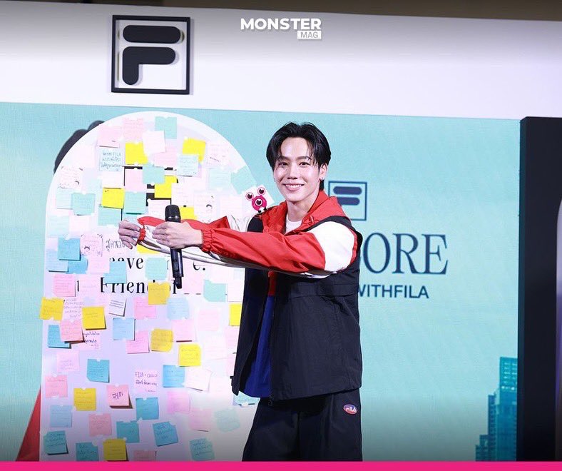 Monstermag_TH's tweet photo. FILA จัดกิจกรรม “Fansign and Meet &amp; Greet Event with Friend of FILA THAILAND War Wanarat” ชวนแฟนๆ ร่วมค้นหาลุคแฟชั่นที่ใช่ ในสไตล์ตัวเอง กับหนุ่ม “วอร์-วนรัตน์ รัศมีรัตน์” Friend of FILA คนใหม่ #monstermag #warwanarat https://t.co/PxMte4gj6c