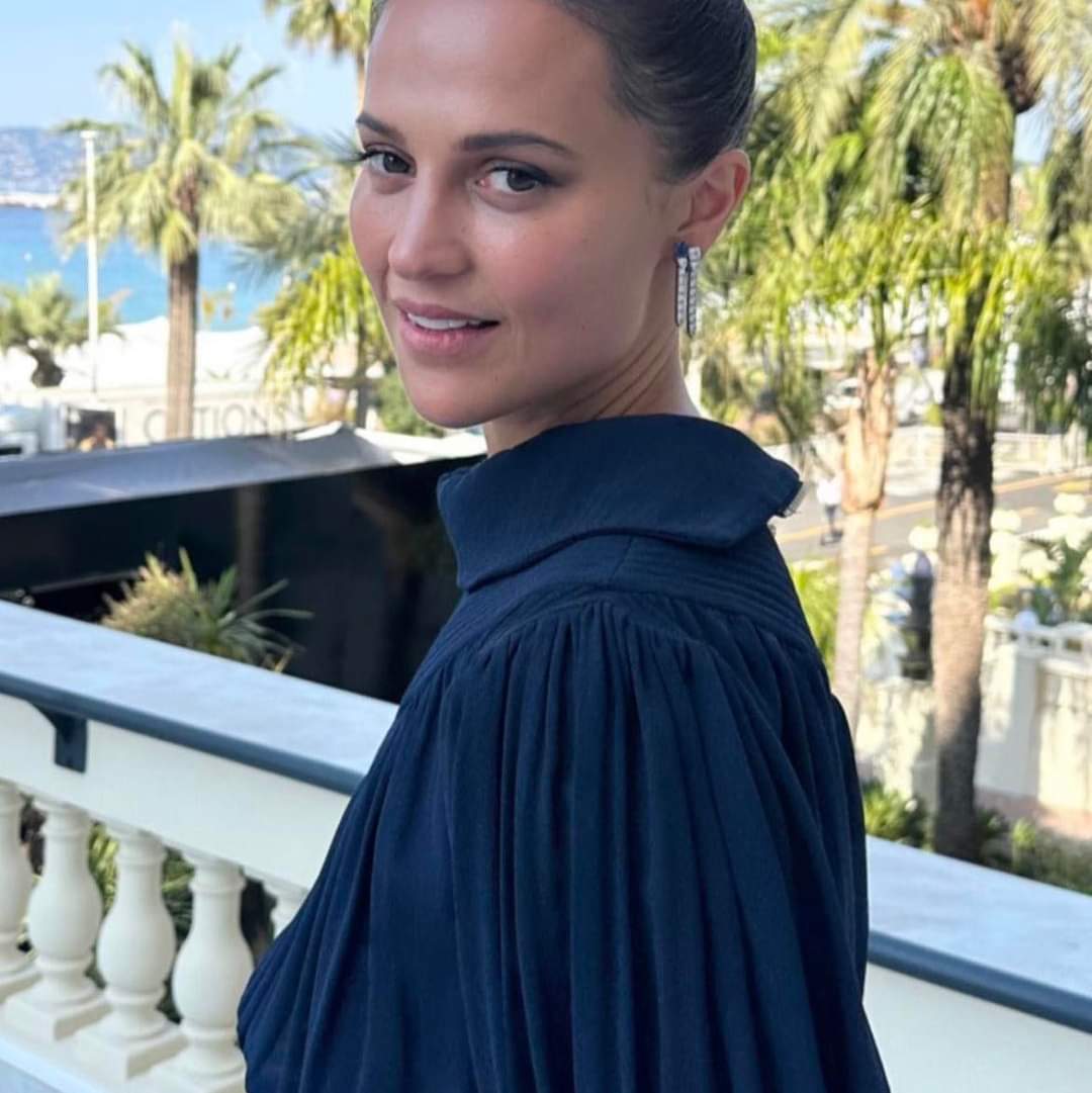 Alicia Vikander private page (@alicia_vika) on Twitter photo 