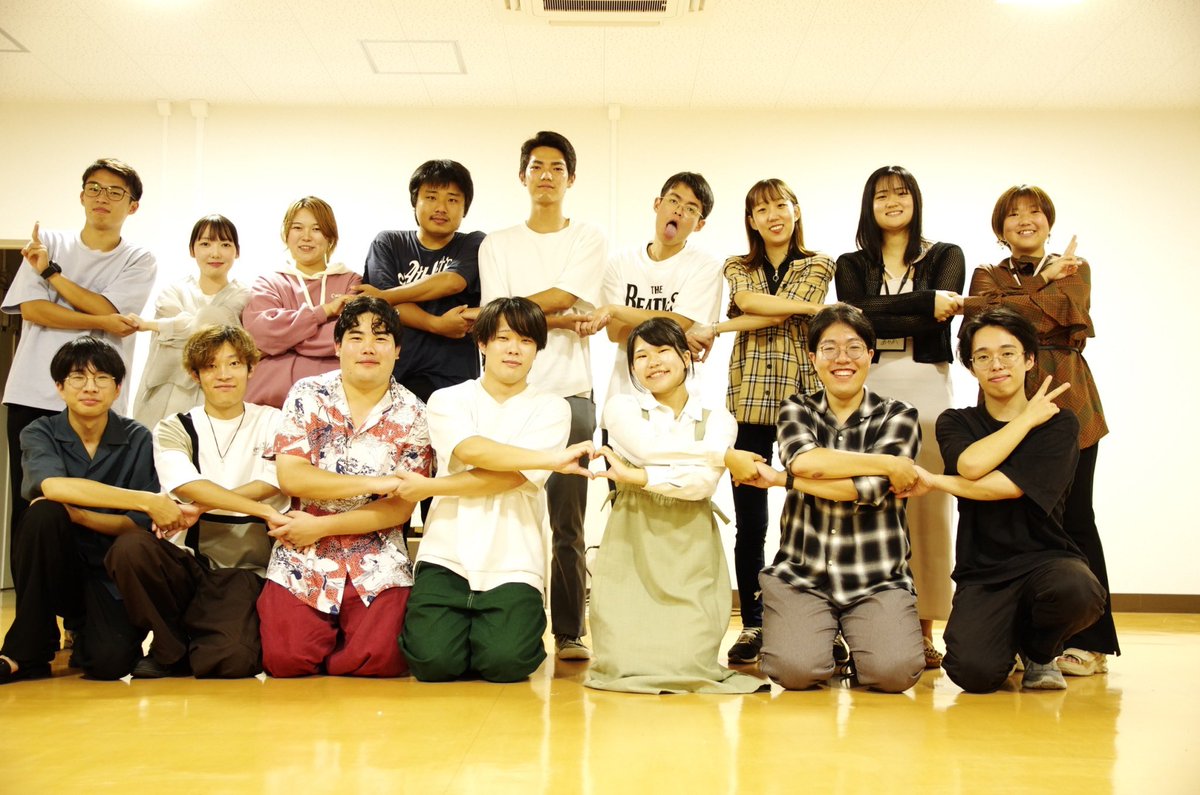 kochi_enken3's tweet photo. 昨日、工科大演劇同好会『ドラタイ』さんとの公開合同交流会を行いました。
@dramatictime 
急な企画でしたが、一般のお客様にもご来場いただき、とっても賑やかな会になりました！

ドラタイさんとともに高知の演劇を盛り上げて行きます！ぜひご注目ください！

ドラタイさんありがとうございました！ https://t.co/qAWO51KCNN