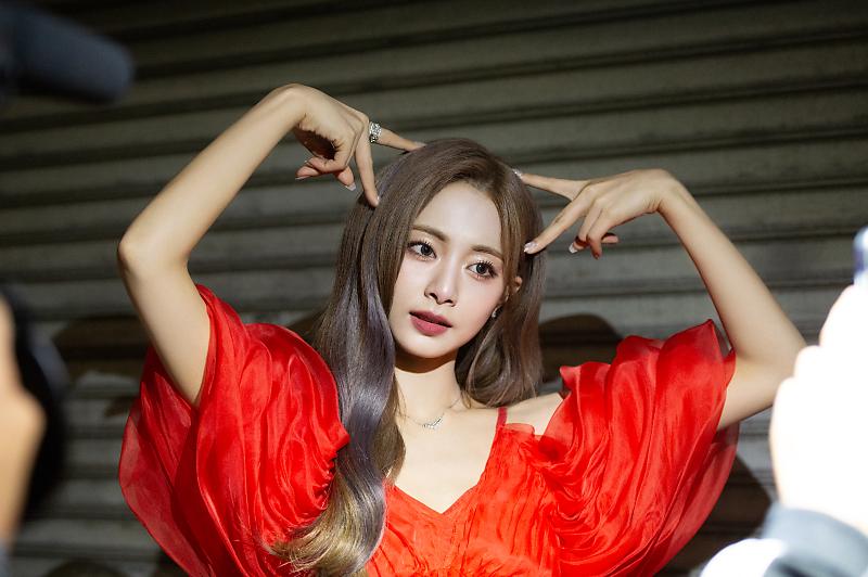 MVP__IM7's tweet photo. My BIAS ! ! 🫶🏻💙💙💙✨
.
.
#TZUYU #abouTZU #RunAway https://t.co/iN19rHf14l