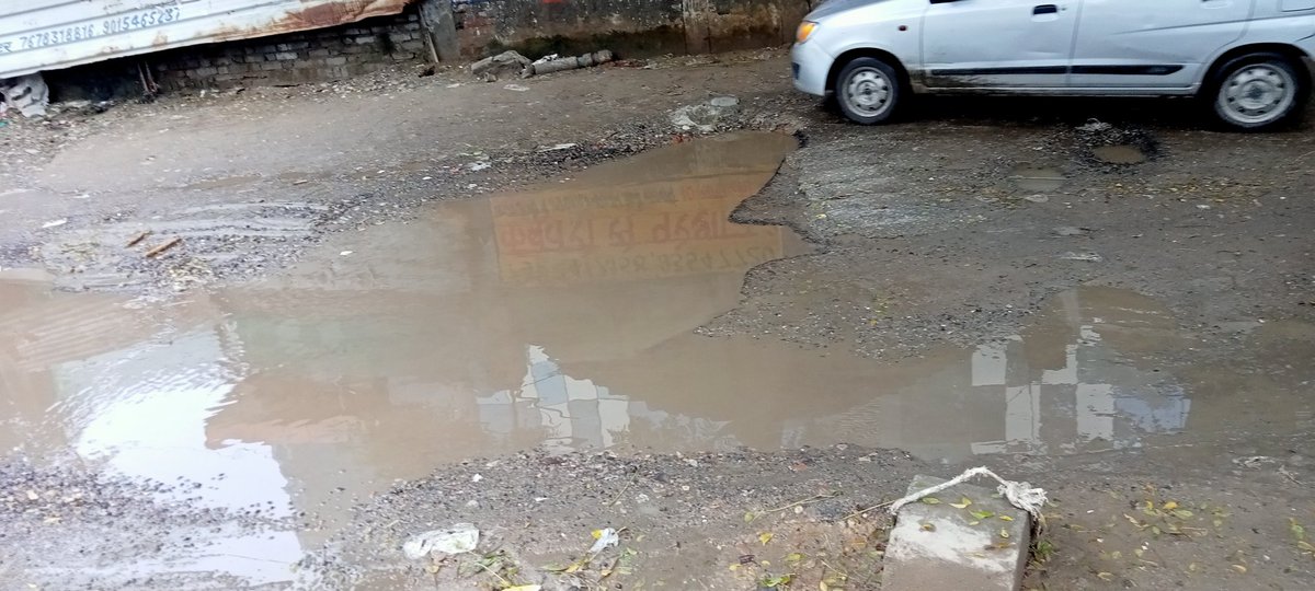 RNE Residents (@rne_residents) on Twitter photo यह स्थिति है राजनगर एक्सटेंशन में सर्विस रोड की. संलग्न तस्वीर अजनारा इंटीग्रिटी, सिटी सेंटर से लगते सर्विस रोड की है.
अतिक्रमण कोढ़ है तो सर्विस रोड की यह दुर्दशा उसमें खाज की तरह है.
<a href="/gdagzb/">GDA Ghaziabad</a> प्रवर्तन जोन 1 के जिम्मेदार अधिकारीगण कृपया ध्यान दें.
#Ghaziabad #RajnagarExtension यह स्थिति है राजनगर एक्सटेंशन में सर्विस रोड की. संलग्न तस्वीर अजनारा इंटीग्रिटी, सिटी सेंटर से लगते सर्विस रोड की है.
अतिक्रमण कोढ़ है तो सर्विस रोड की यह दुर्दशा उसमें खाज की तरह है.
<a href="/gdagzb/">GDA Ghaziabad</a> प्रवर्तन जोन 1 के जिम्मेदार अधिकारीगण कृपया ध्यान दें.
#Ghaziabad #RajnagarExtension