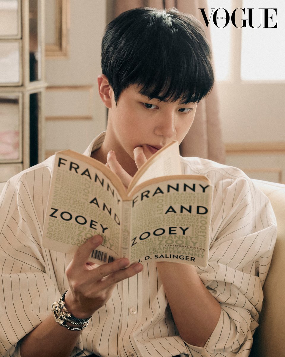JMLOVEMODE's tweet photo. [VOGUE x #JIN] 언제나처럼 푸른 진, 진의 가장 빛나는 순간  (1)

🔗https://t.co/dxwzNOCO0o https://t.co/b9RQAVHcJT