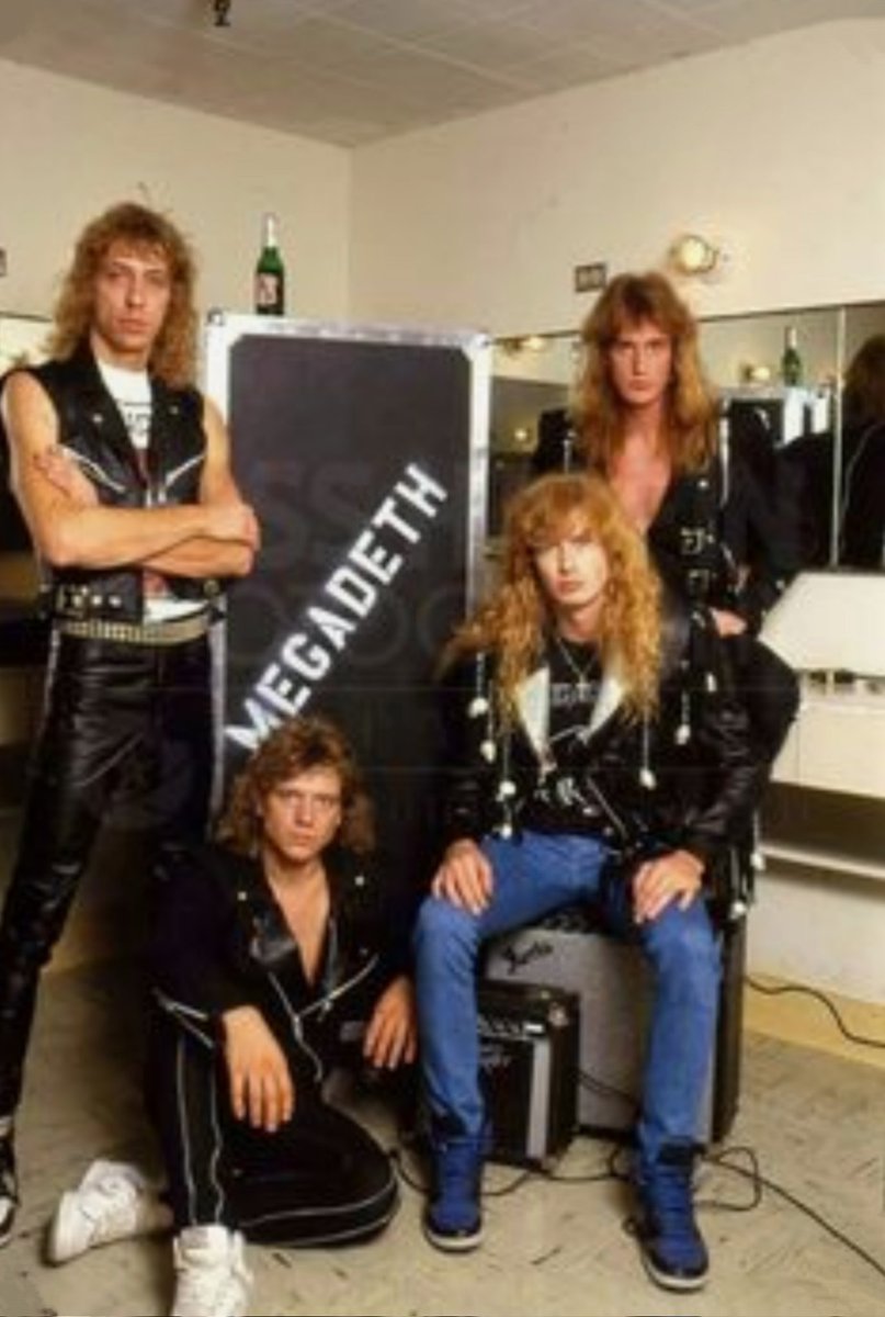 NWOBHM_EDDIE's tweet image. 𝙋𝙚𝙖𝙘𝙚 𝙎𝙚𝙡𝙡𝙨... 𝙗𝙪𝙩 𝙒𝙝𝙤'𝙨 𝘽𝙪𝙮𝙞𝙣𝙜? 💀🤘
#Megadeth #GarSamuelson
#ChrisPoland
#DaveMustaine
#DavidEllefson