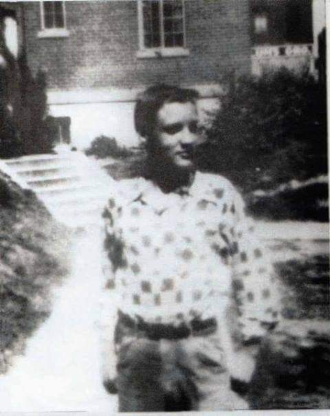 ON THIS DAY
September 20, 1949. The Elvis family is accepted into the Memphis Housing Authority's Lauderdale Courts 
#Elvis #ElvisPresley #ElvisHistory #Elvis1949 #Elvistheking #Elvis2024