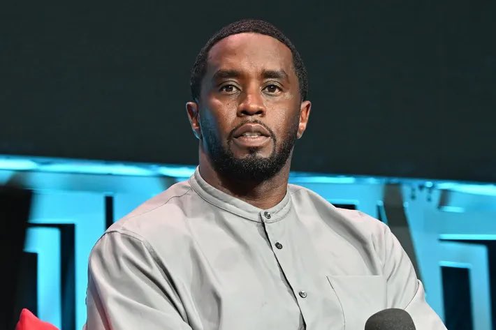 Diddy has been placed under suicide watch while he awaits trial, according to reports by PEOPLE Magazine.

#Bbnaijas9 #PRADAxENHYPEN #Diddyarrest