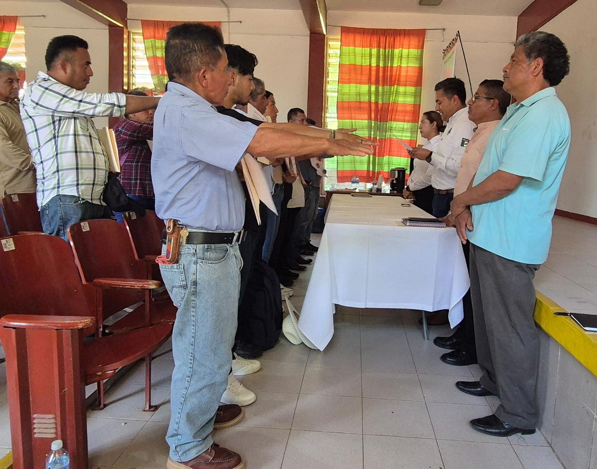 PREVENCION_SSPO's tweet photo. Jocotipac, San Juan Bautista Cuicatlán San Juan Tepeuxila, Santa María Pápalo, Cuyamecalco Villa de Zaragoza, San Pedro Teutila, San Miguel Santa Flor, San Pedro Jaltepetongo y San Pedro Sochiápam 

#Oaxaca https://t.co/2VPZgZkk3U