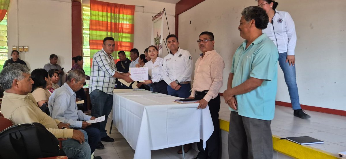 PREVENCION_SSPO's tweet photo. Jocotipac, San Juan Bautista Cuicatlán San Juan Tepeuxila, Santa María Pápalo, Cuyamecalco Villa de Zaragoza, San Pedro Teutila, San Miguel Santa Flor, San Pedro Jaltepetongo y San Pedro Sochiápam 

#Oaxaca https://t.co/2VPZgZkk3U