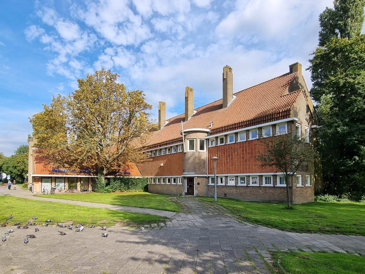Prinses Juliana school (1925) in Amsterdam by Lammers en Groenendijk <a href="/wndngn/">Wendingen</a>