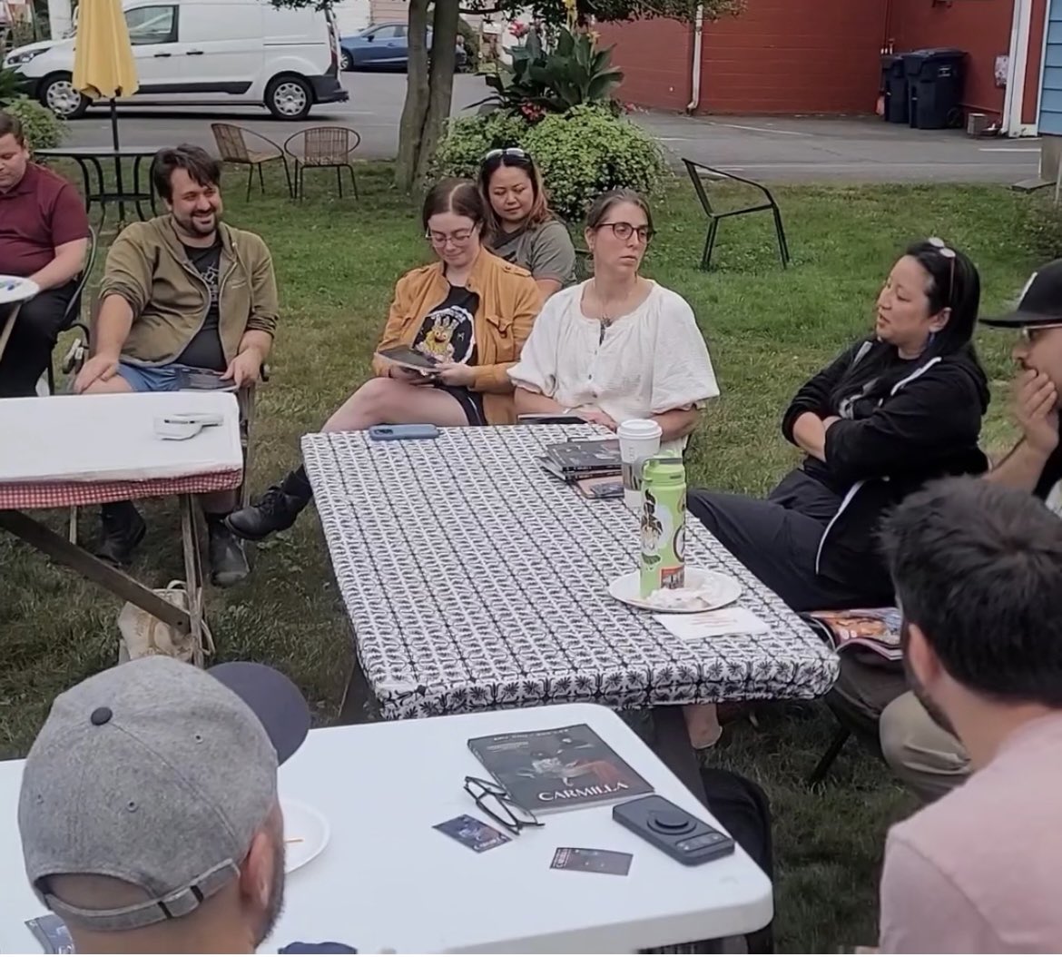 A M Y C H U #donutkiller 👽 tweet media