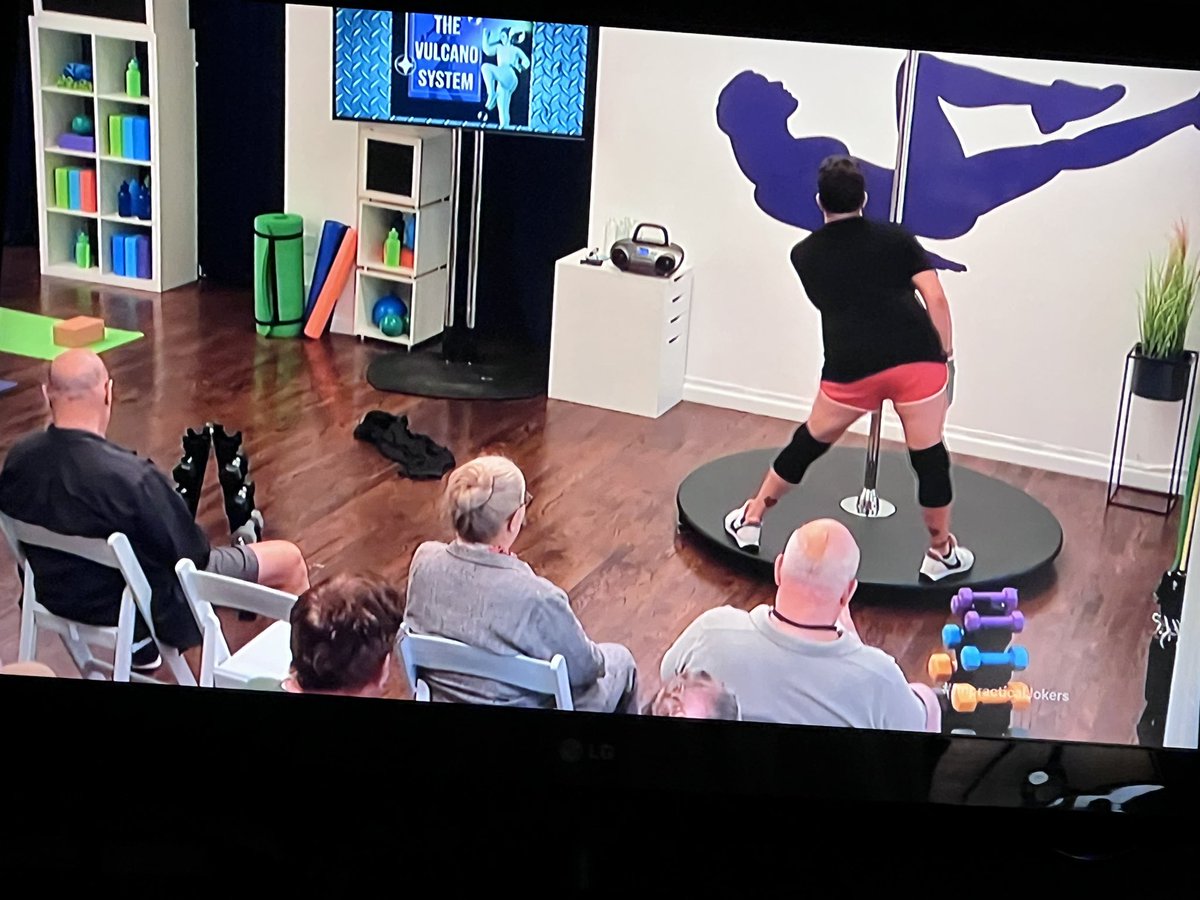 j0brock1's tweet photo. @SalVulcano pole dancing is exactly what America needs right now.
#MakeAmericaFierceAgain #ImpracticalJokers @JokersTBS #TheMiddleLadyGetsIt https://t.co/fHIzwANz93
