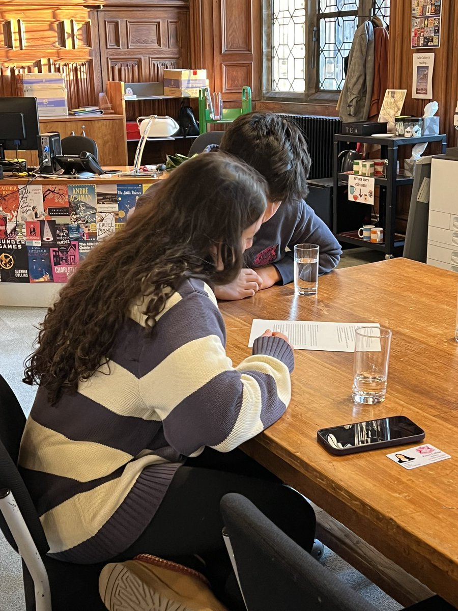 FettesCAS's tweet image. Our second NHS volunteering session took place yesterday, with students confronted to various scenarios they could encounter at the hospital. Once again a big thank you to the NHS staff for taking the time to train our students!! @Fettes_College