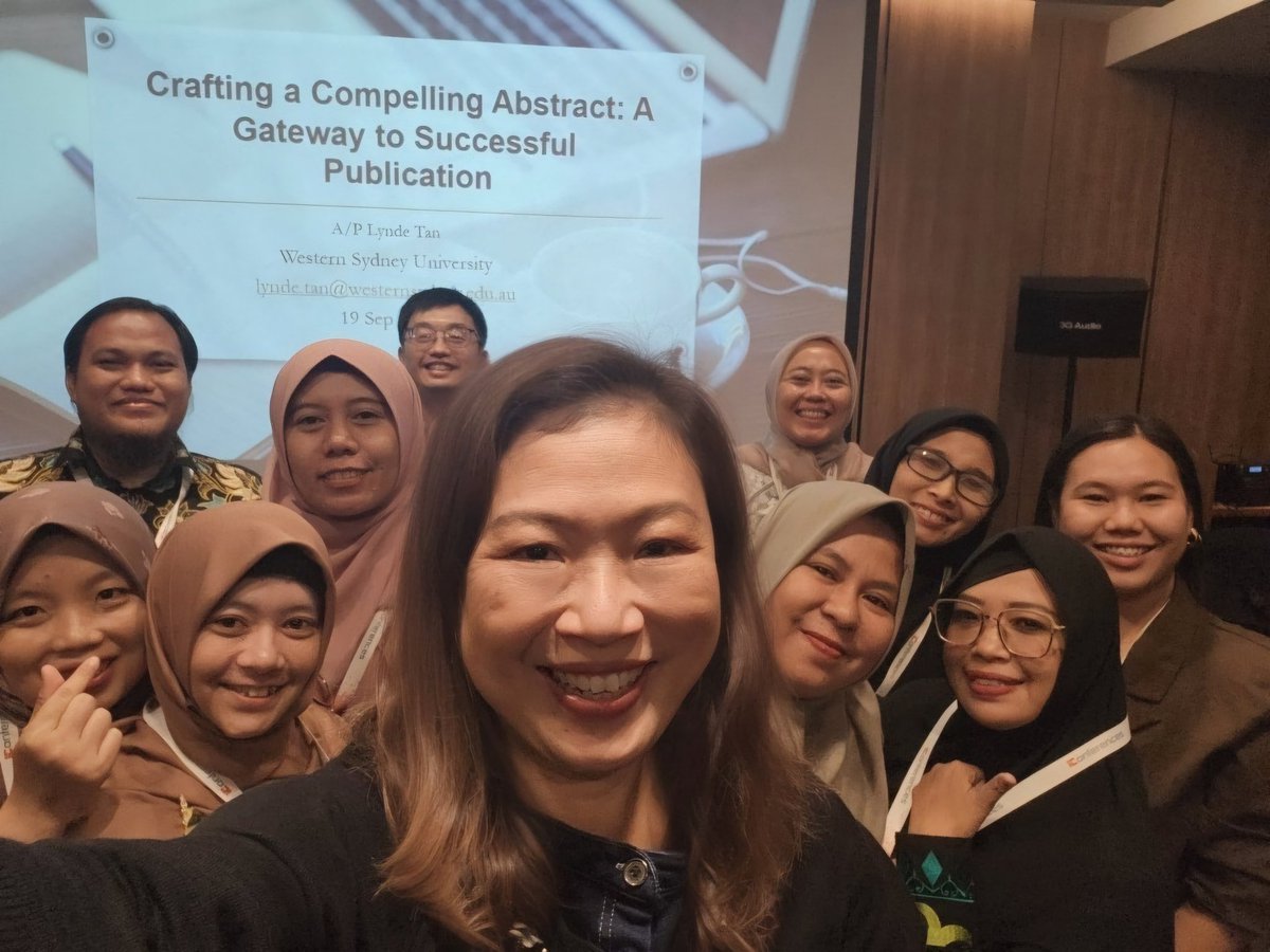 Always a pleasure to mentor new scholars in education #EDCON2024.