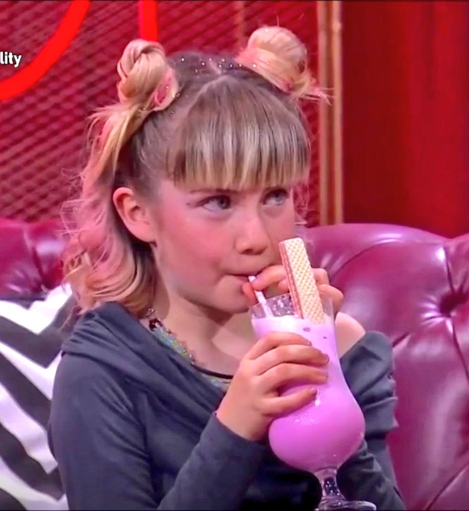 La bama después de lanzar puras indirectas del ship: