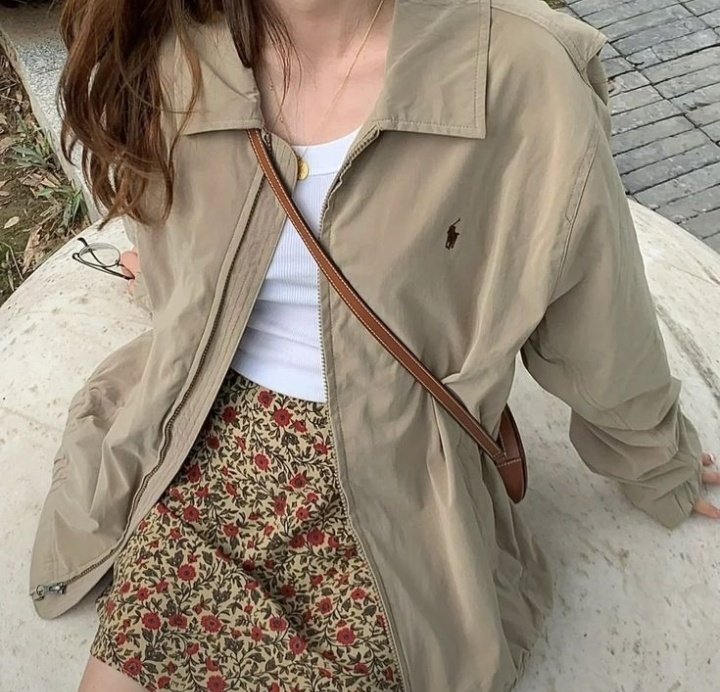 usacgixx's tweet photo. soft earth tone top

a thread https://t.co/NlGp4OIO9g