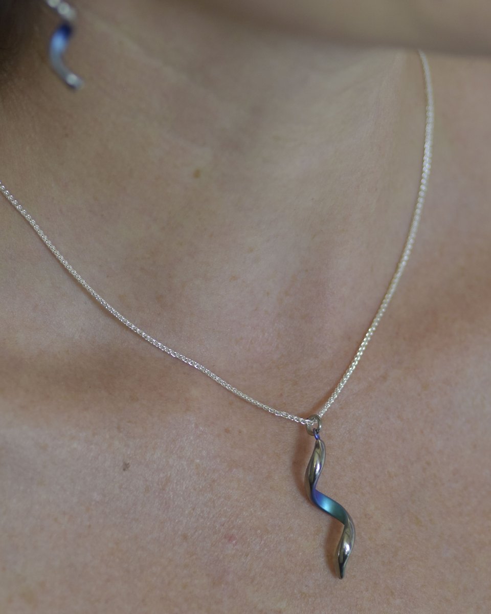 Ti2_Titanium's tweet image. Show off your colourful and #creative style with our funky Let’s Play collection. 

This new collection celebrates fun and fluidity in its playful #shapes, and our various included pieces are available in a range of colours. 

ti2titanium.com/collections/ra…