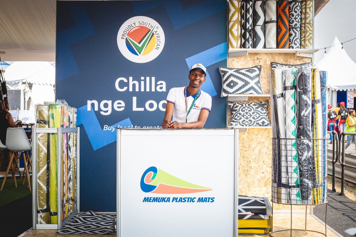 ProudlySA's tweet photo. Chilla nge local @DeliciousFestSA this weekend on Memuka Plastic Mats, they have a variety of sizes and colours!
#BuyLocalToCreateJobs #DStvDeliciousFestival2024 #WearLocal #MemukaPlasticMats https://t.co/8F0EIIRwW7