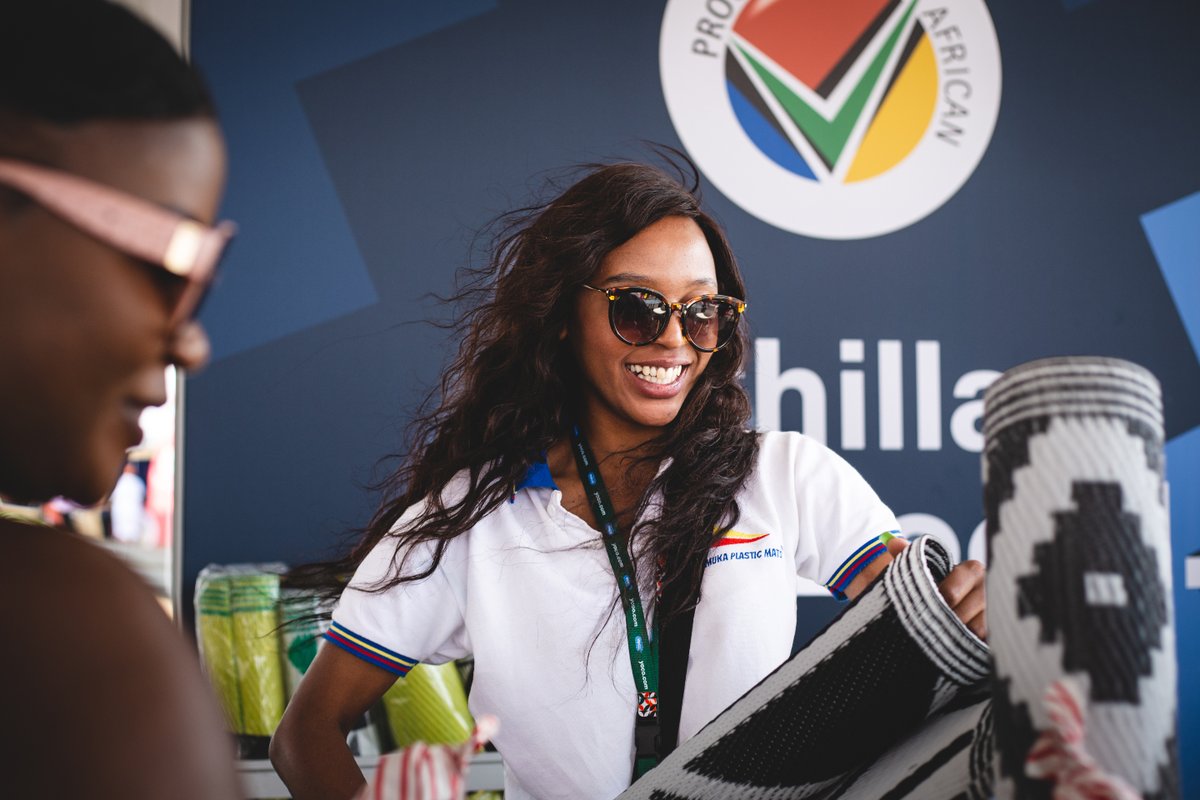 ProudlySA's tweet photo. Chilla nge local @DeliciousFestSA this weekend on Memuka Plastic Mats, they have a variety of sizes and colours!
#BuyLocalToCreateJobs #DStvDeliciousFestival2024 #WearLocal #MemukaPlasticMats https://t.co/8F0EIIRwW7