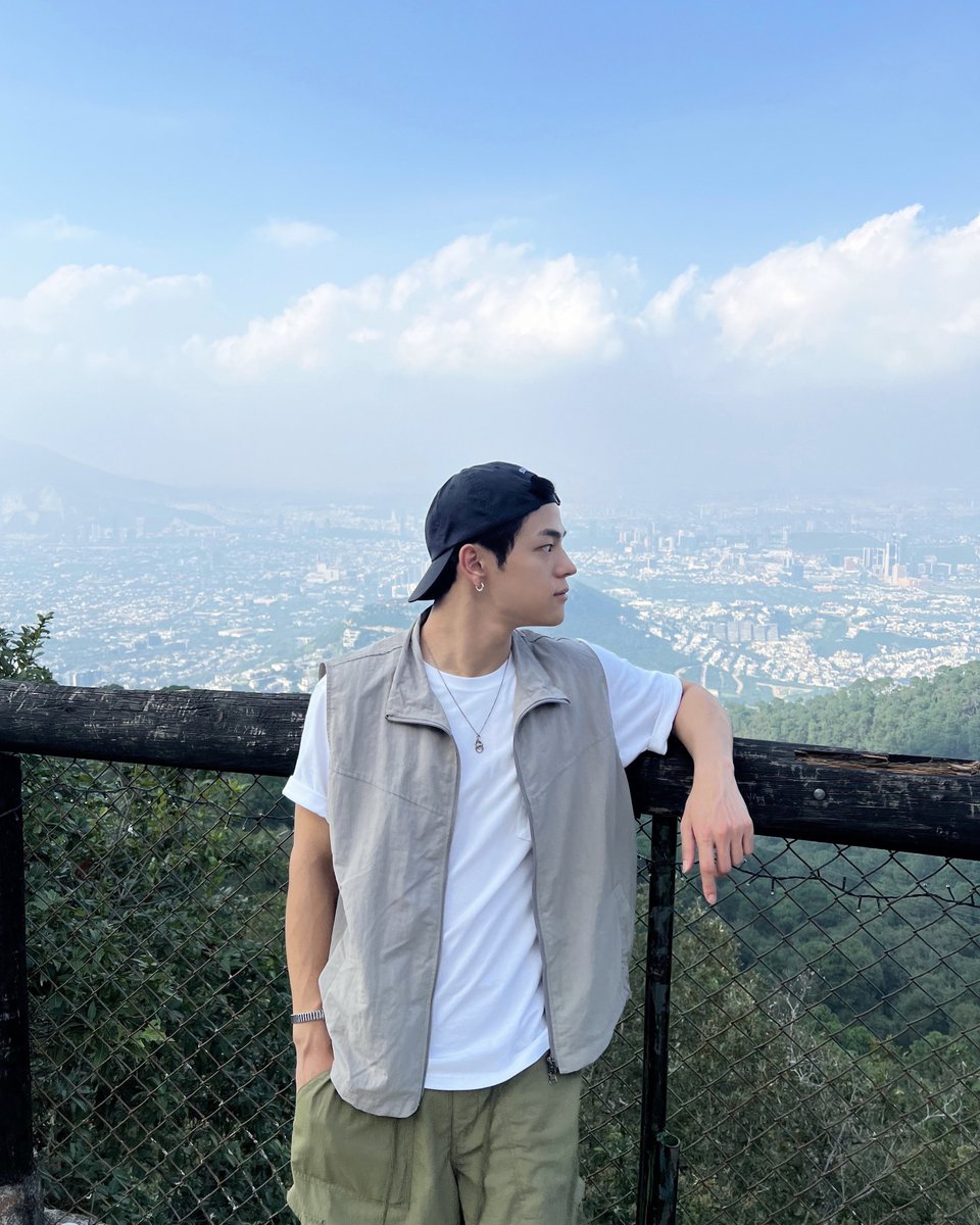 woooojinn's tweet photo. [#우진] ☁️🏔️🐻🤳

#KIMWOOJIN #김우진
#ILIKETHEWAY
#KIMWOOJIN_ILIKETHEWAY
#KIMWOOJIN_ILIKETHEWAY_in_LatinAmerica https://t.co/Q4rR8rjxVU