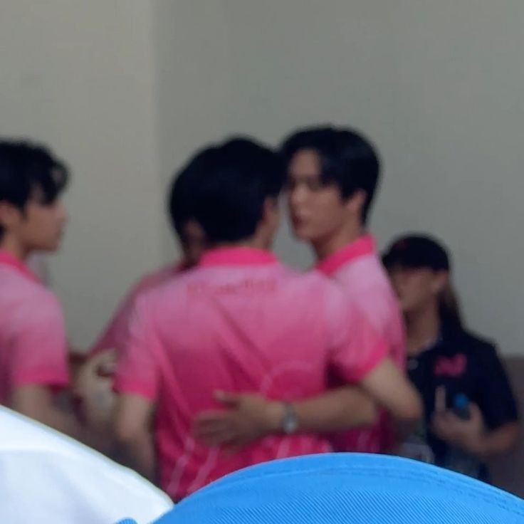 geminifourth; one shot au

"we can't be friends"

awalnya demi konten, eh dua abangnya beneran taken.