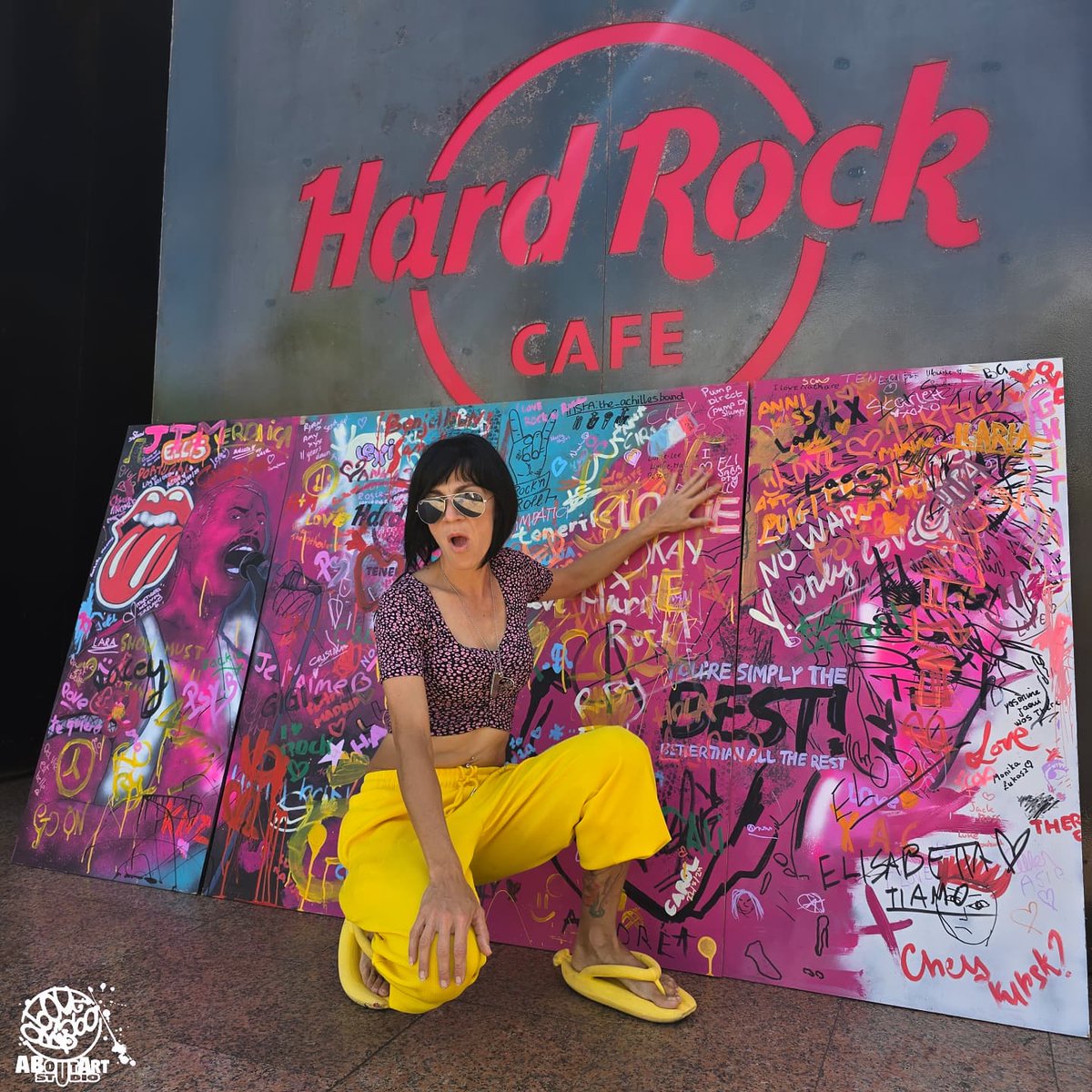 aboutart_studio's tweet photo. OH siiiiii🫶💣🥰💥
Muchísimas gracias por la participación 
SO happy of this ART EXHIBITION 2024 
@hardrockcafetenerife 
Thanks💣😍🥰🫶🔝🔝🔝 
@aboutartstudio_official 
@aboutartstudiotenerife 
#artist #artexhibition2024 #hardrockcafe #artetenerife #arteventtenerife https://t.co/KyXvZ1UYmt