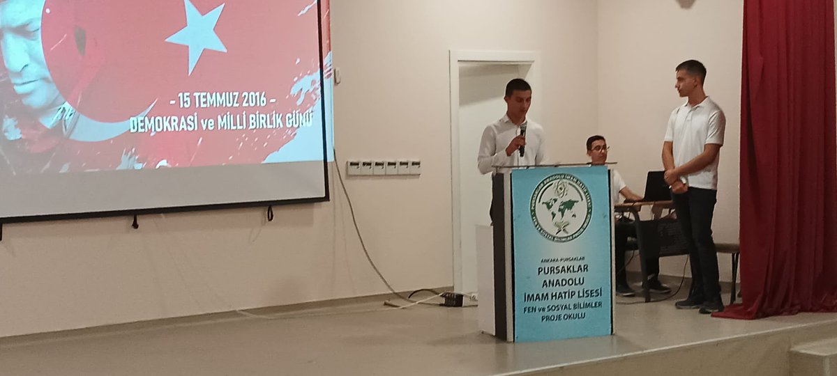 15 Temmuz Demokrasi ve Milli Birlik Günü etkinlikleri kapsamında okulumuzda kutlama programı gerçekleştirdik.8 yıl önce destanlaşan bir direnişle darbecilere geçit vermeyen milletimizin 15 Temmuz Demokrasi ve Milli Birlik günü kutlu olsun.