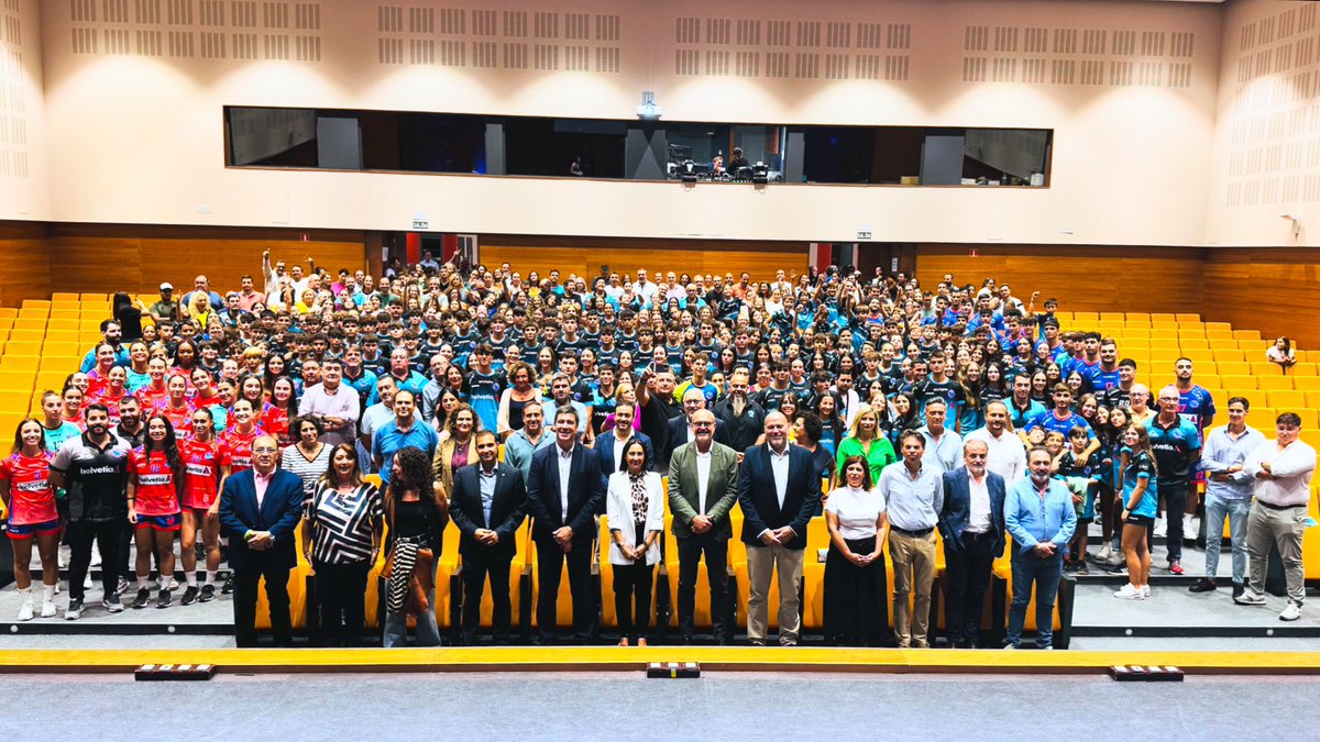 💙Con la ilusión por bandera, damos por comenzada esta temporada que volverá a reunirnos en los pabellones para ser protagonistas o testigos de un futuro que a buen seguro nos deparará muchas más oportunidades para celebrar🙌🏼

#30añoslatiendocontigo