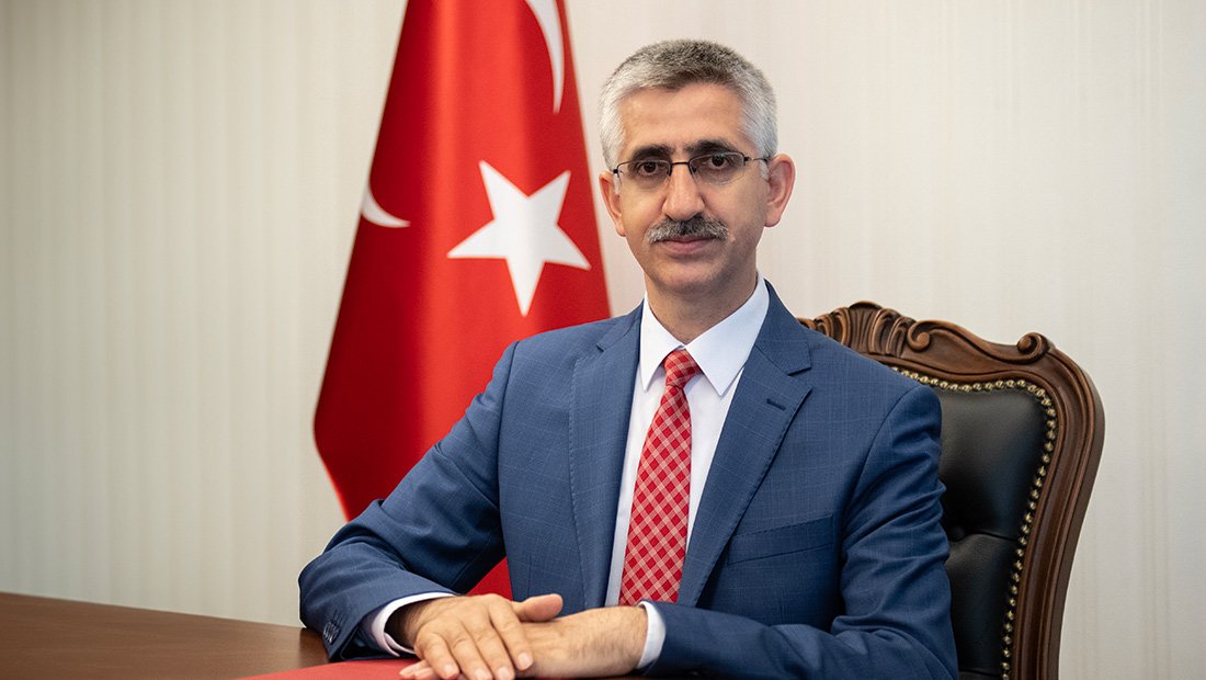 AvAliDvrmAn's tweet photo. Ey Yusuf Tekin
Senden güç alan Bursa MCÖ İmam-hatip müdürü şimdi de başını kapatmayı reddeden öğretmeni hedef almış. Kapısını zorla kırdırmış. 

Hayırdır suç örgütü mü kurdunuz⁉️ Bu müdürü açığa alın. Sen ve o keko yardımcın istifa edene kadar mücadele edeceğim @Yusuf__Tekin https://t.co/AeFJeGOior