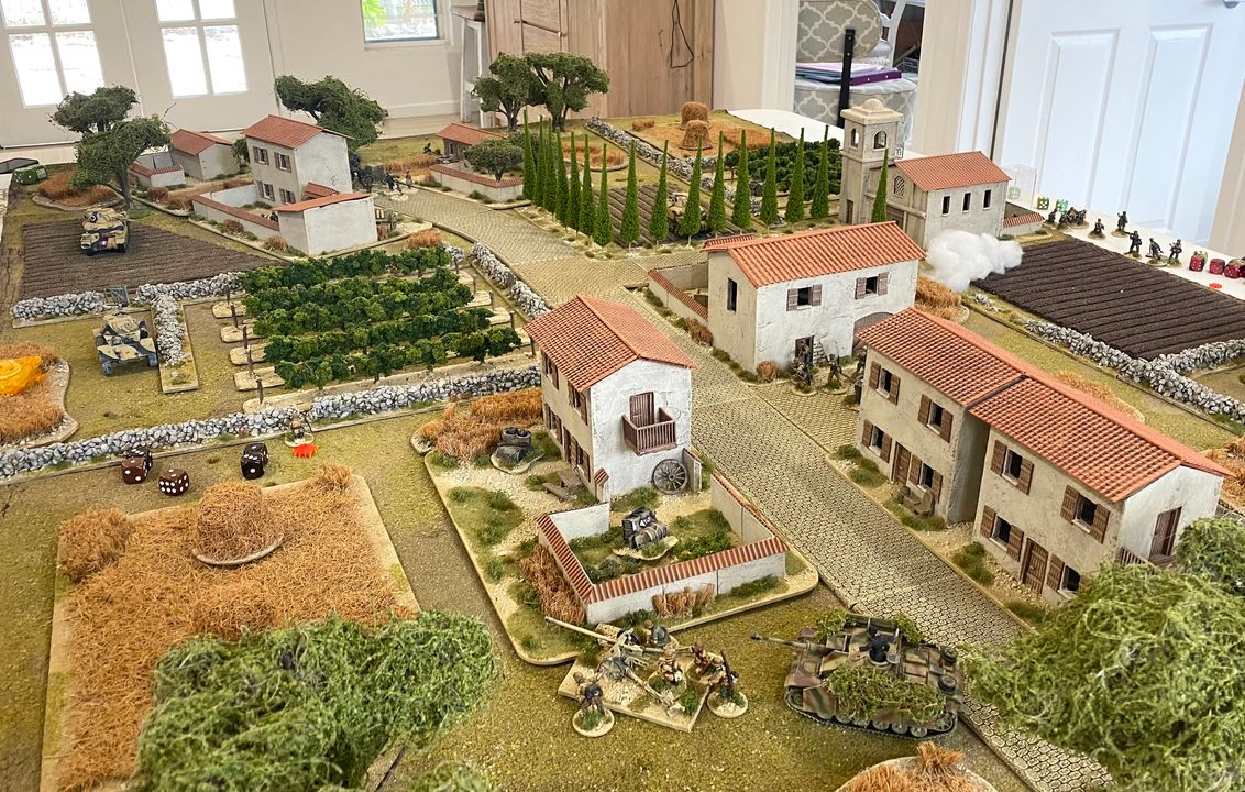 tinnedfruit0's tweet image. Something slightly different today with photos of a #chainofcommand set up from Nathan in Townsville made up of lots of my buildings and the infamous vines... He&apos;s got a great eye for detail. #terrain #Wargaming #wargame
