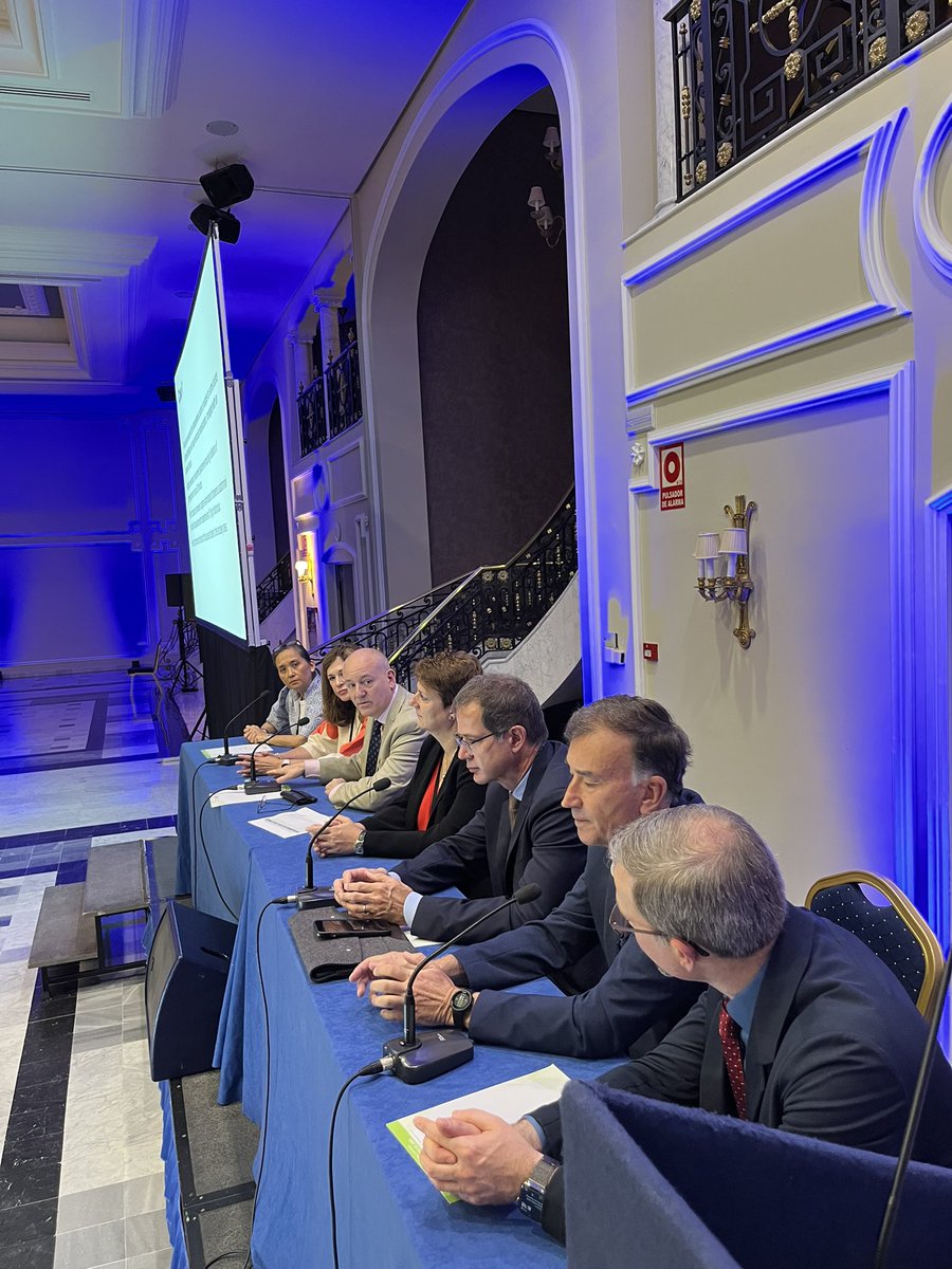 ERASĀ® Society (@erassociety) on Twitter photo On the last day of the congress we kicked off with a great panel discussion about when ERAS goes wrong! Expertly chaired by <a href="/kevin_elias/">Kevin Elias</a> and <a href="/chrisnjones/">Chris Jones</a> #ERAS2024 On the last day of the congress we kicked off with a great panel discussion about when ERAS goes wrong! Expertly chaired by <a href="/kevin_elias/">Kevin Elias</a> and <a href="/chrisnjones/">Chris Jones</a> #ERAS2024