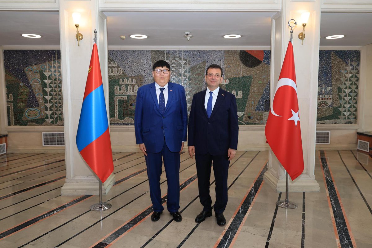 Монгол Улсаас Бүгд Найрамдах Турк Улсын Истанбул хотод суугаа Ерөнхий консул Д.Анхбаяр Истанбул хотын захирагч Экрем Имамолутай уулзав.
istanbul.consul.mn/post/2381