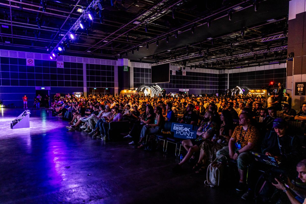 eventnook's tweet photo. What an exciting start to Day 1 at Breakpoint 2024! 🚀 

The venue is buzzing with developers, creators, founders, crypto tech experts, and passionate entrepreneurs. 💡

#Solana #Breakpoint2024 
#EventNook https://t.co/wXLLHFaEaQ