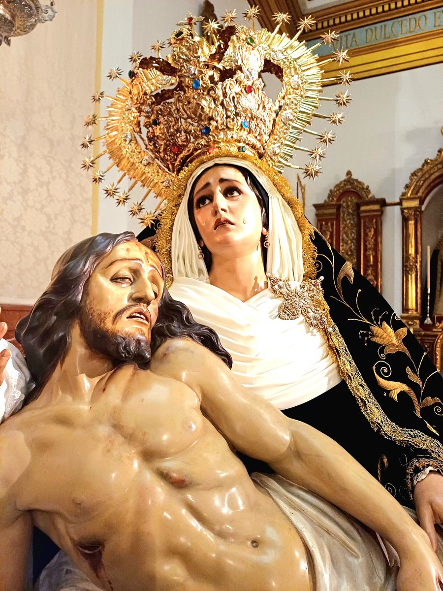 Noche de trabajo en mi Hermandad  del Santo Entierro de Campillos.  Más  de 30 años de vivencias  que me hacen sentir parte de Campillos.