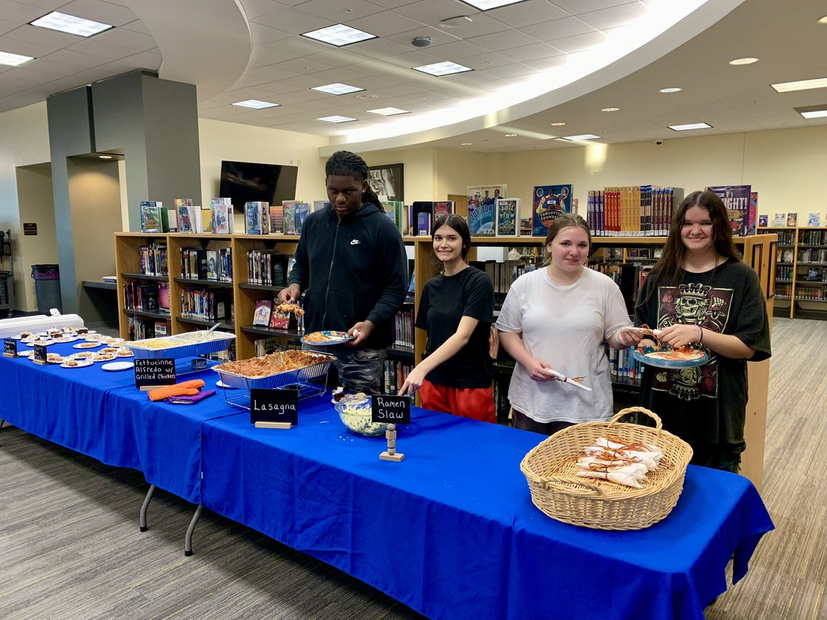A big thanks to all the parents who came out to learn about our school transformation and to enjoy a wonderful meal prepared by our amazing students! We feel fortunate have so much parent support! #hpsdtigers