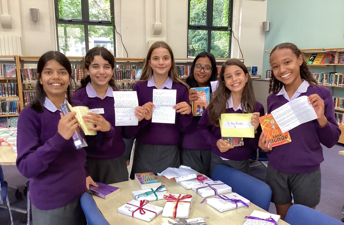 Putney High Library tweet media