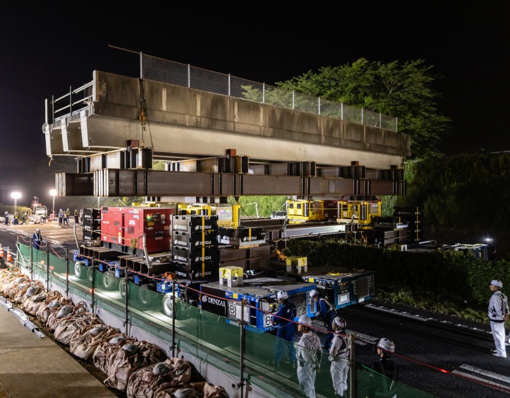 enerpac's tweet image. An Enerpac JS-250 Jack-Up has been deployed in Japan by Denzai Engineering Corporation to tackle a bridge removal project. 📖Read the full story here about why the JS-250 was the perfect heavy lift solution where space was limited: bit.ly/3RNQ0eW 

#Enerpac #JackUpSystem