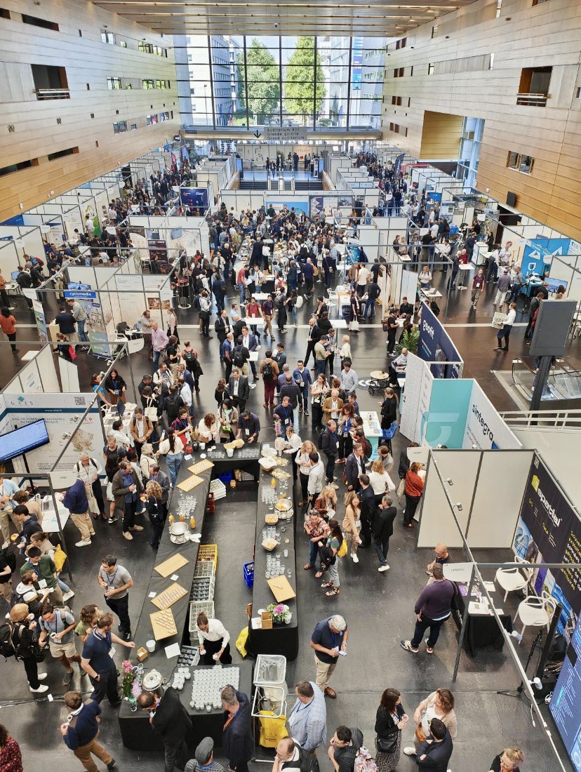 2e journée des #geodatadays à <a href="/nantesfr/">Ville de Nantes</a> 
Bravo <a href="/afigeo_asso_fr/">Afigéo 🌐</a> pour cette organisation toujours réussie !

#data #ia #map #Geography #nantes #LU