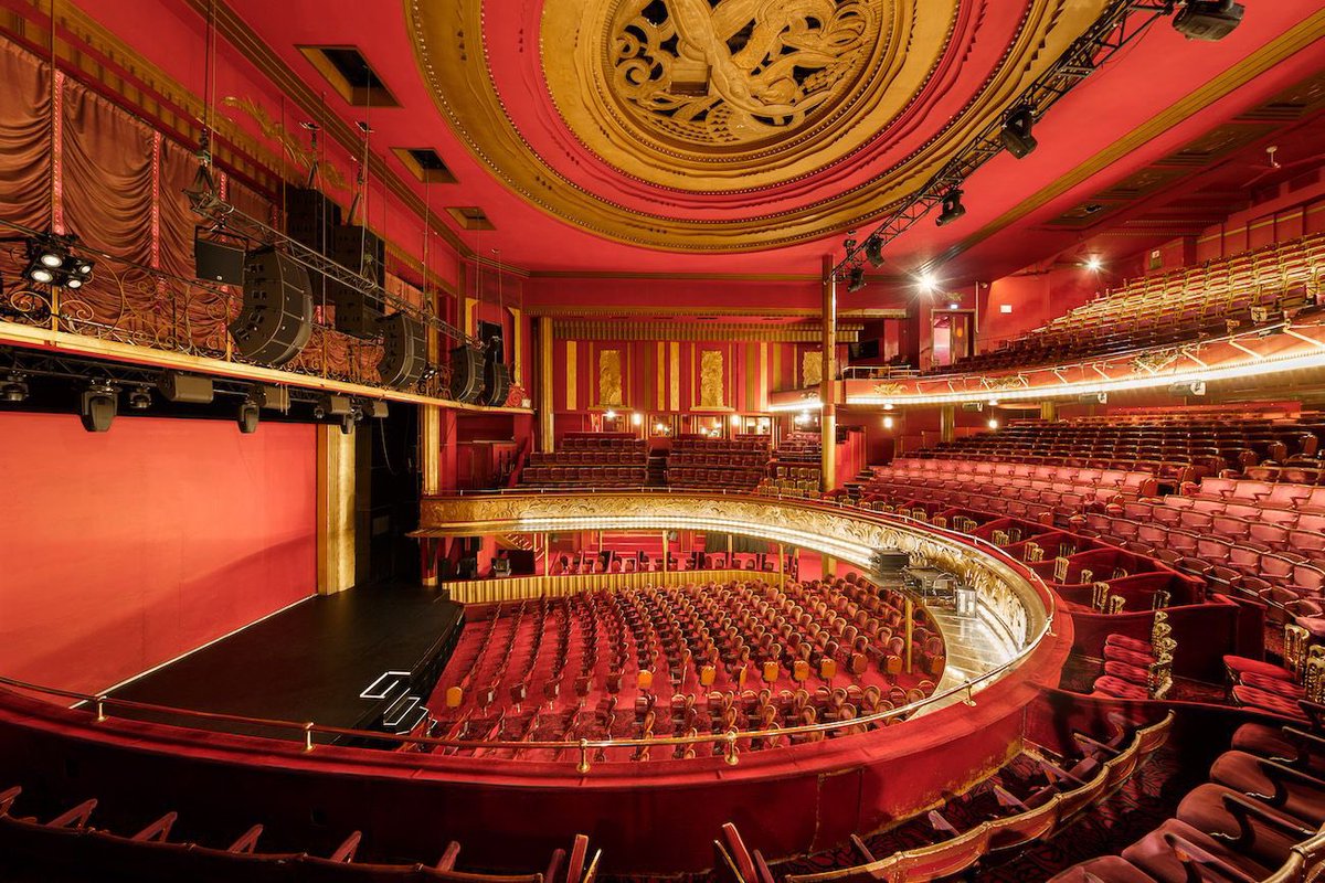FFTMarchent's tweet photo. Nous avons tellement hâte de voir les Folies Bergère vibrer au rythme des « trucs qui marchent » ! 🐓🇫🇷

À 60 jours de la troisième édition de « La Grande Soirée des Trucs qui Marchent », nous avons eu l'opportunité de visiter cette salle emblématique avec nos partenaires. https://t.co/jR2AoC2Zsc