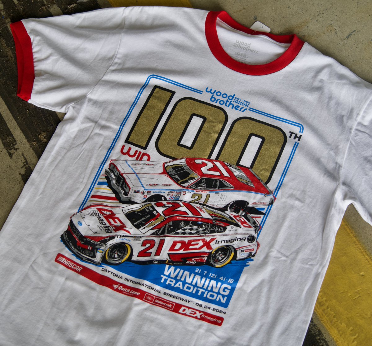 RacingAmerica's tweet image. 𝗙𝗥𝗜𝗗𝗔𝗬 𝗚𝗜𝗩𝗘𝗔𝗪𝗔𝗬! Picked up some goodies while at Wood Brothers Racing. Want to win? 👀

1️⃣ REPOST this post &amp;amp; REPLY with a 🏁 
2️⃣ MUST FOLLOW @woodbrothers21 &amp;amp; @racerjobs

Winner will be picked at random next week! More to come! 🗣️