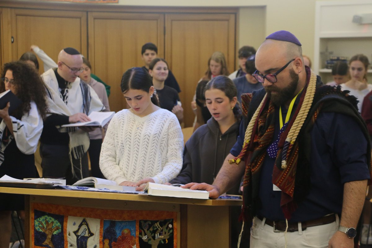 jcdsboston's tweet photo. Mazal Tov to Shirah Rubin and Bret Ancowitz on the in-school Bat Mitzvah of Hadara! https://t.co/ka1s1qjCm7