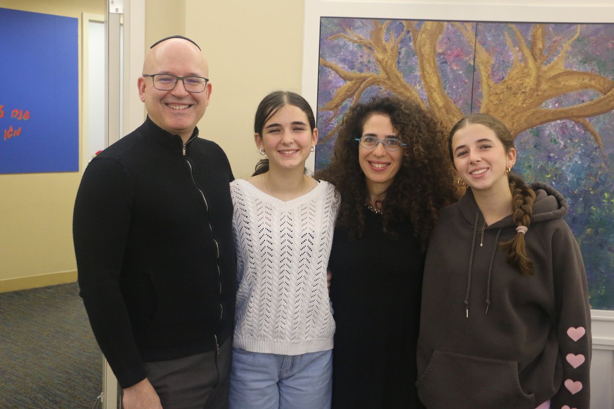 jcdsboston's tweet photo. Mazal Tov to Shirah Rubin and Bret Ancowitz on the in-school Bat Mitzvah of Hadara! https://t.co/ka1s1qjCm7