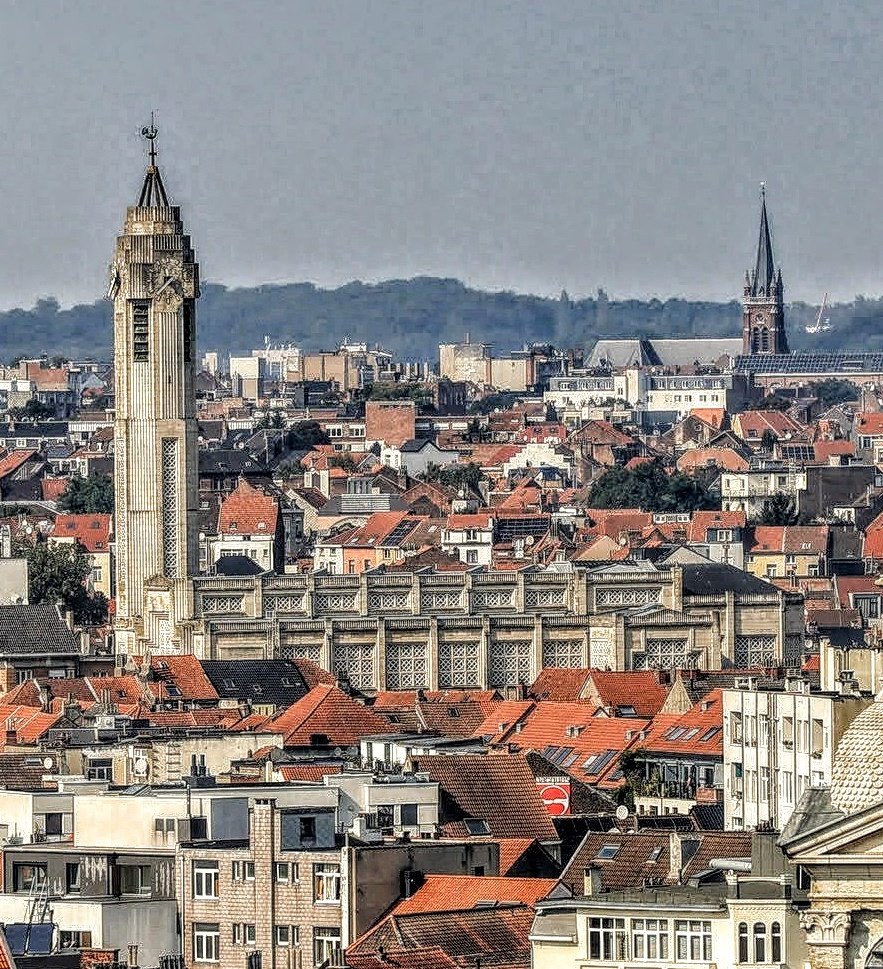 The extraordinary St John the Baptist in Molenbeek. One of the earliest concrete churches in Belgium, a cheap solution for a poor parish. 1932 by Joseph Diongre. I wrote about him in the new Brussels Times Magazine.