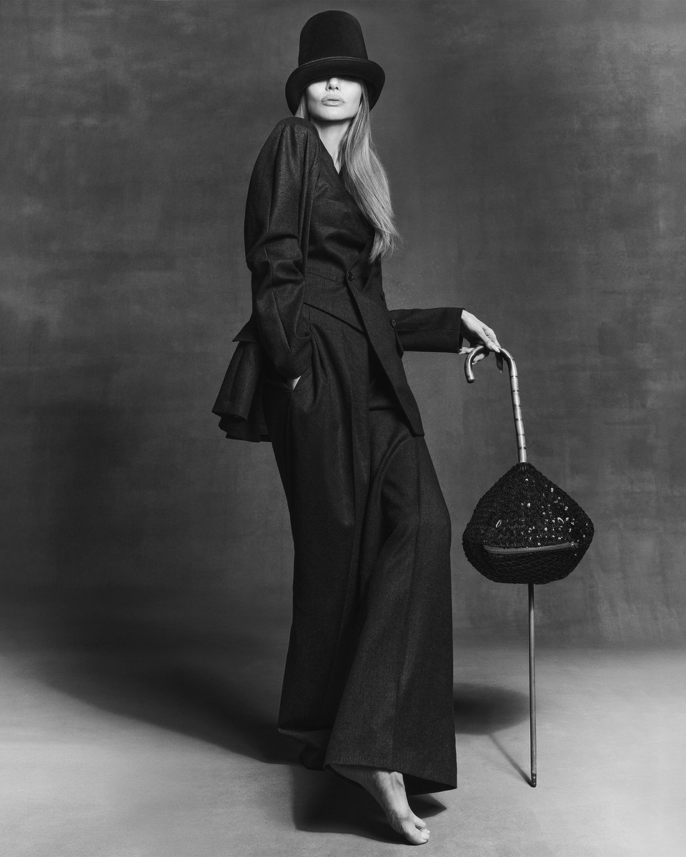 HanMu604's tweet photo. ANGELINAJOLIE!!!! https://t.co/WaiIvB96gA