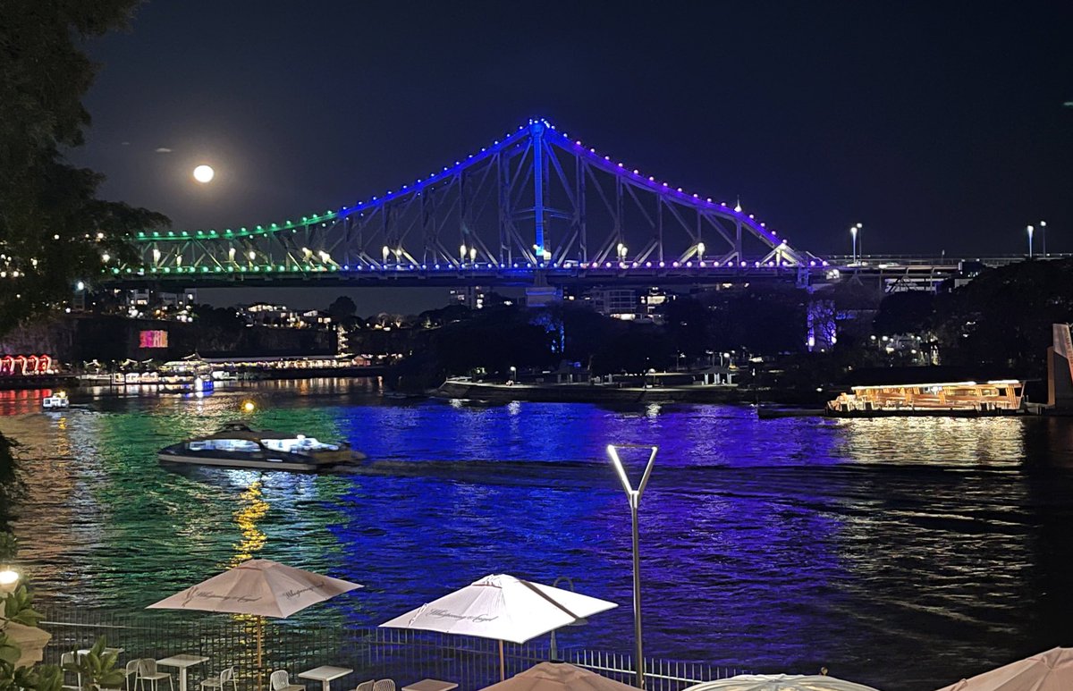 BronFredericks's tweet photo. Congratulations to the #UQ Goorie Berrimpa Student Collective on your fabulous event! The Cocktail Night you organised & hosted at Brisbaneโs Customs House was terrific from start to finish! Well done to you all! ๐๐ ๐๐๐ #UQLife #UniofQld #UQstudent https://t.co/NkfRMDpa4X