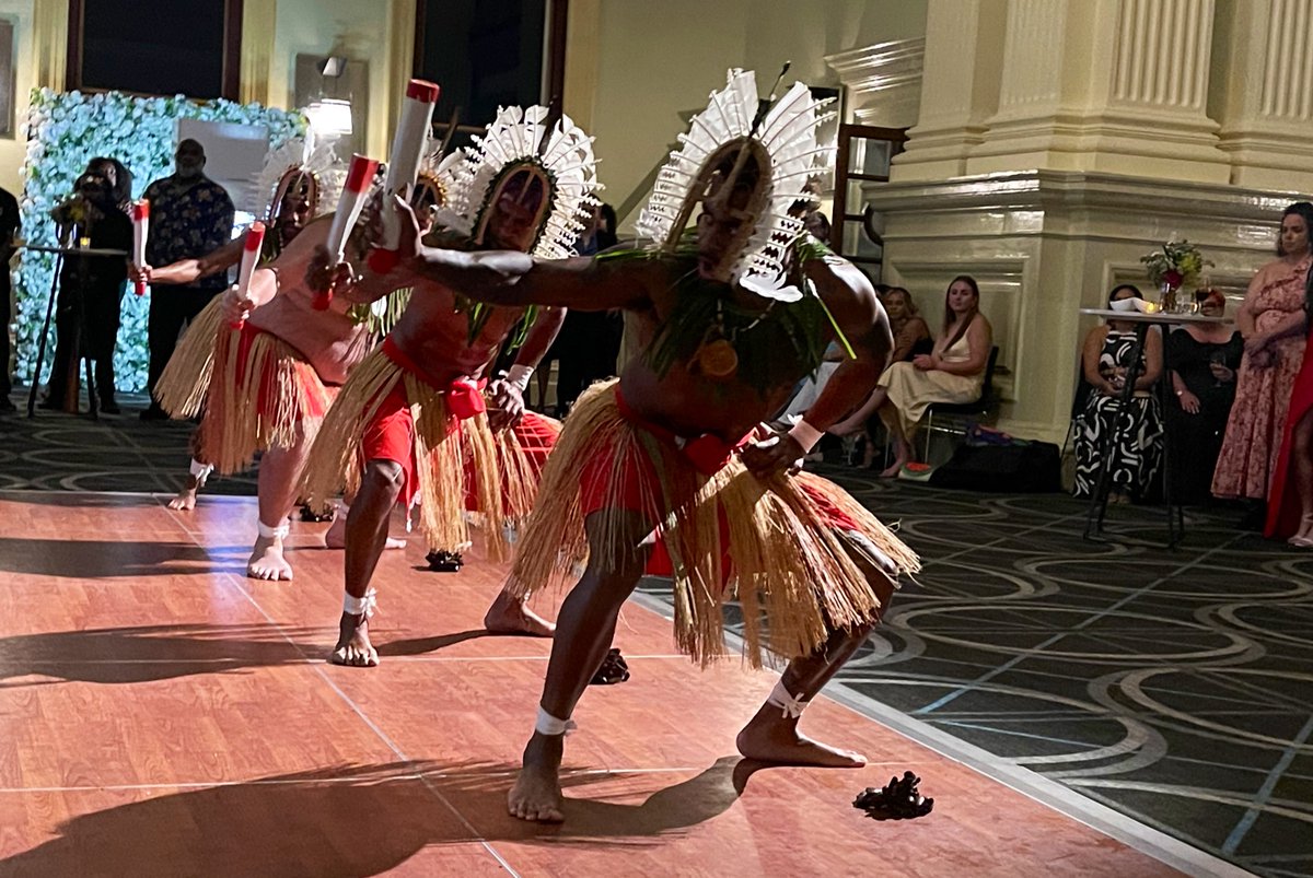 BronFredericks's tweet photo. Congratulations to the #UQ Goorie Berrimpa Student Collective on your fabulous event! The Cocktail Night you organised & hosted at Brisbaneโs Customs House was terrific from start to finish! Well done to you all! ๐๐ ๐๐๐ #UQLife #UniofQld #UQstudent https://t.co/NkfRMDpa4X
