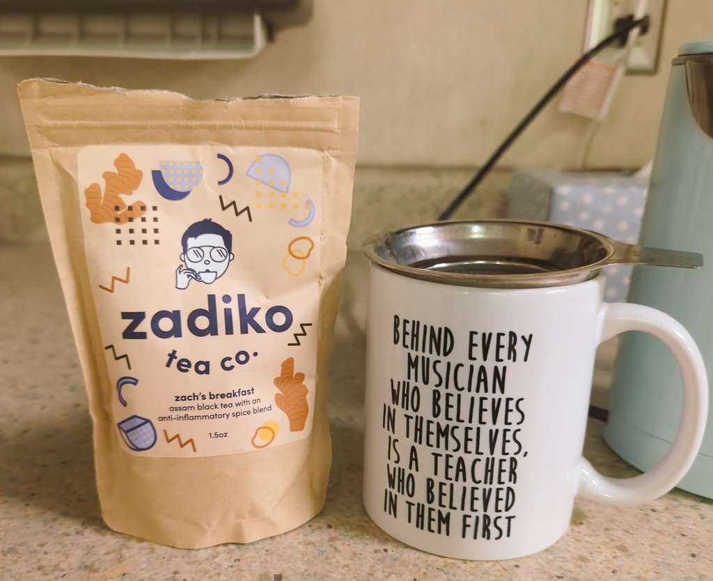 Morning tea from <a href="/zadiko/">Zadiko Tea Co.</a> because it's about to be a looong (but very fun) day!!
